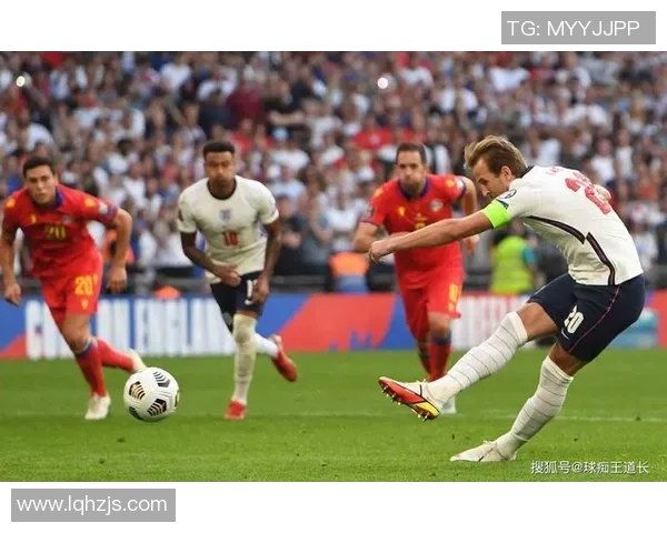 沙特足球明星爆炸头引发全球热议球场内外的时尚风潮与文化碰撞 沙特足球明星爆炸头引发全球热议球场内外的时尚风潮与文化碰撞