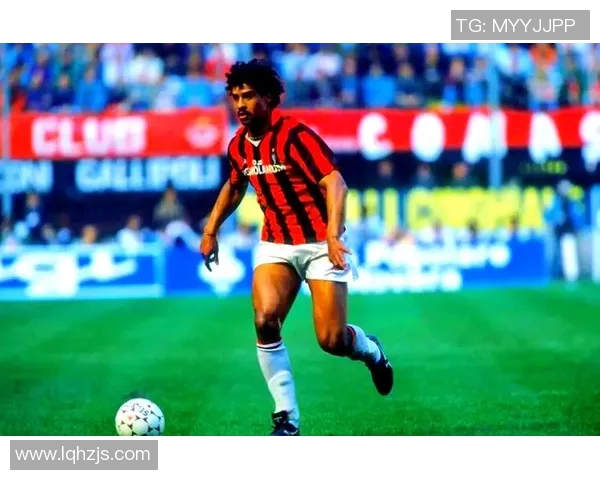 泰国男生最帅足球明星的魅力与风采揭秘 泰国男生最帅足球明星的魅力与风采揭秘