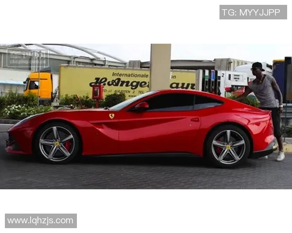 新浪国际足球新闻聚焦全球赛事动态与明星球员转会最新消息分析